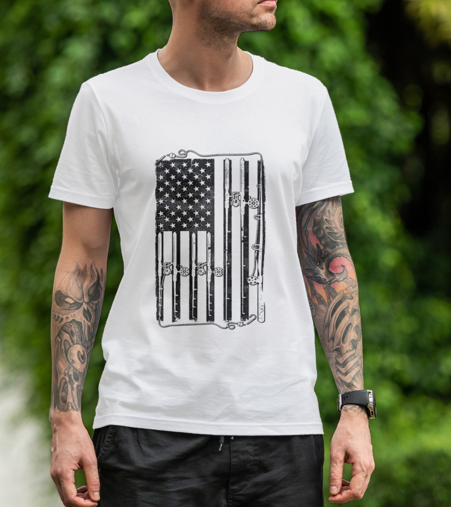 Distressed American Flag Fishing Rod Patriotic USA Angling Stars And Stripes T-Shirt