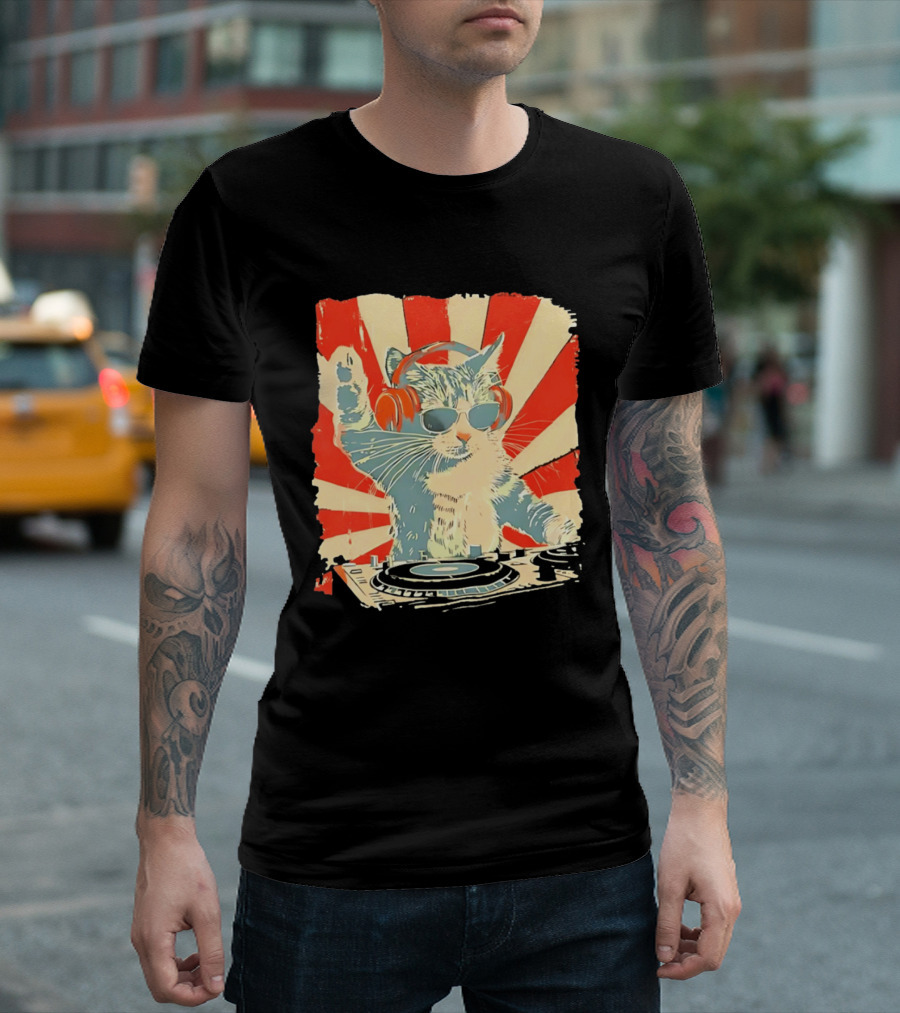 DJ Cat Headphones Sunglasses Retro Style Music Lover T-Shirt