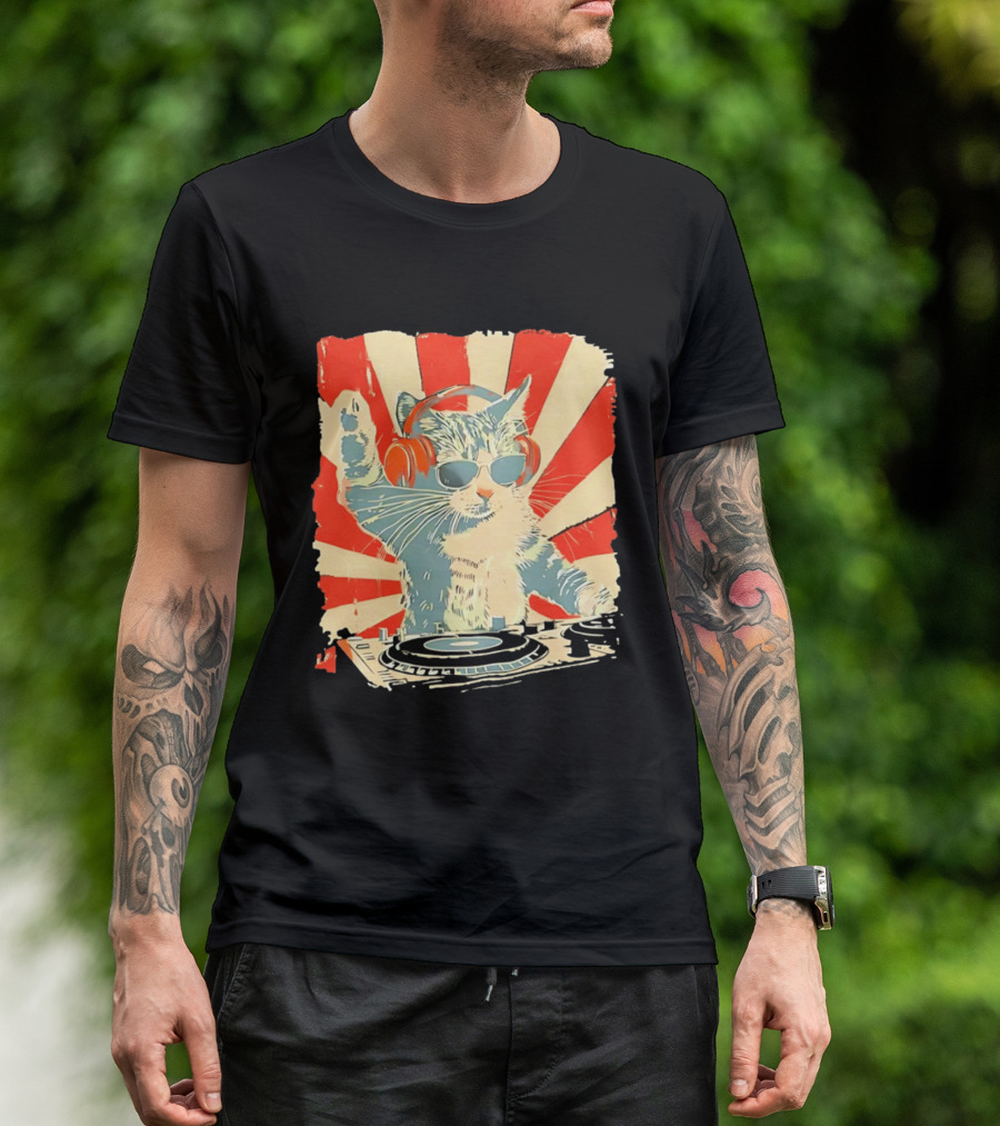 DJ Cat Headphones Sunglasses Retro Style Music Lover T-Shirt