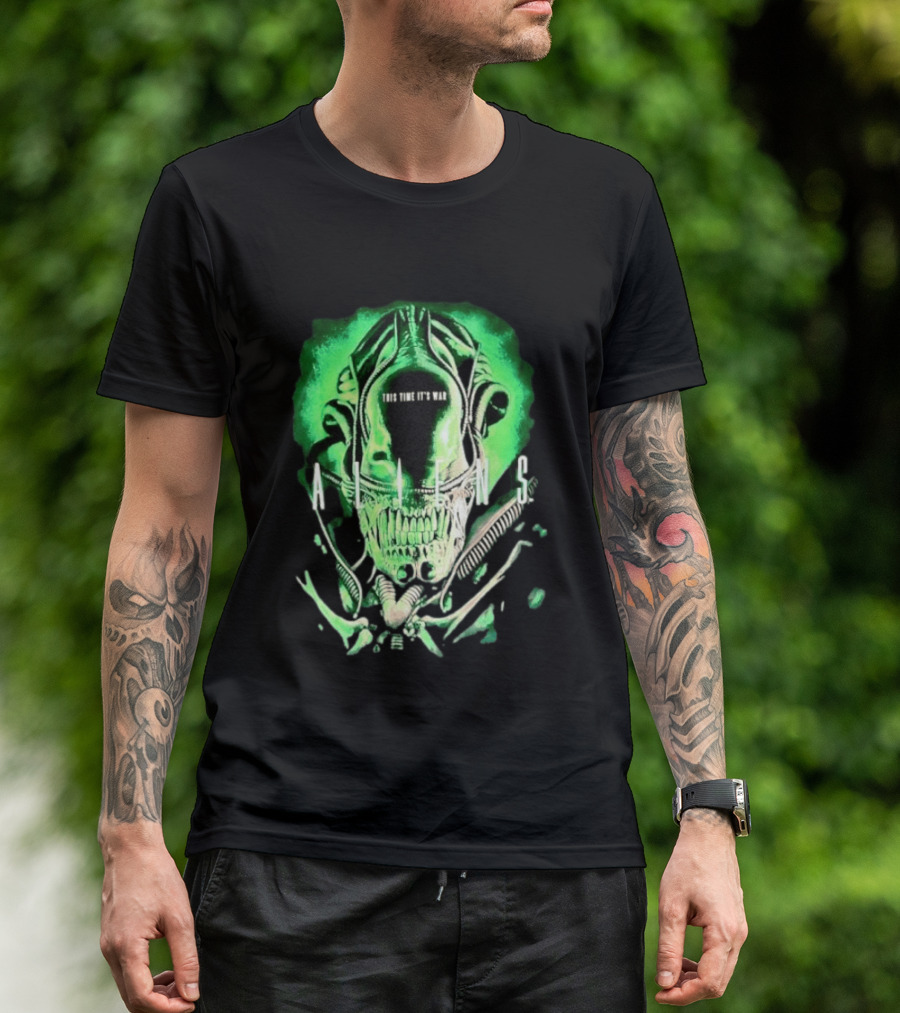 Xenomorph Aliens This Time It's War Alien Franchise Movie T-Shirt