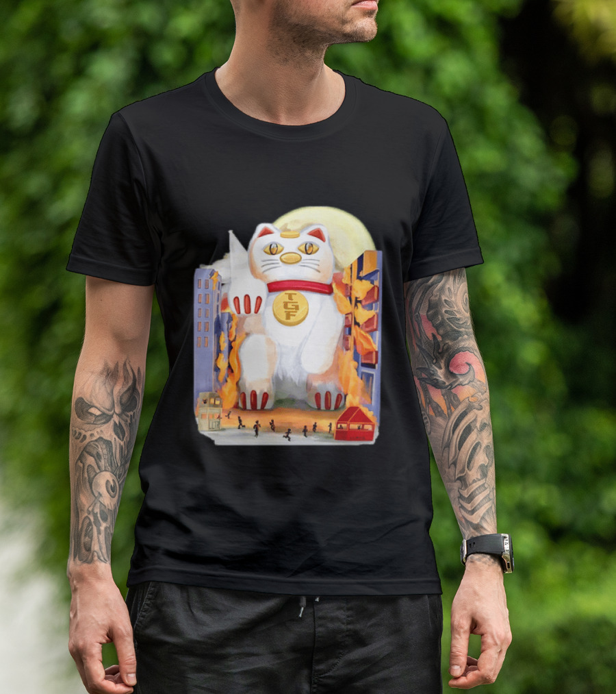 TGF Lucky Cat Maneki Neko Giant Cat City Destruction T-Shirt
