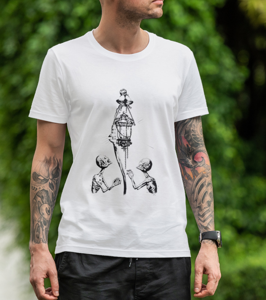 Elden Ring Lanternbearer Prisoner Soul Shrine Dark Fantasy Nightmarish Scene T-Shirt