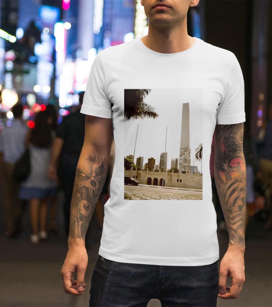 Obelisco Do Ibirapuera M M D C Viveram Pouco Para Morrer Bem Morreram Jovens Historical Monument São Paulo Brazil T-Shirt