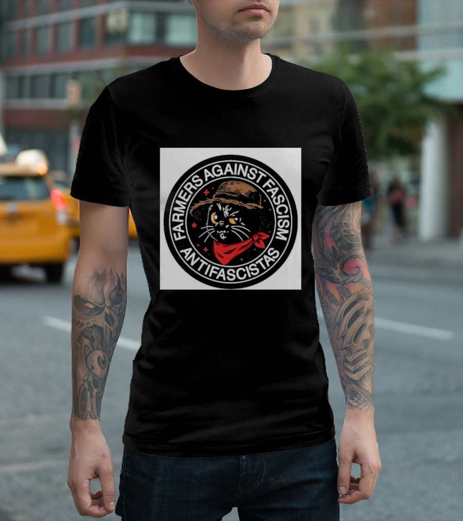 Farmers Against Fascism Antifascistas Cat Straw Hat Red Bandana T-Shirt