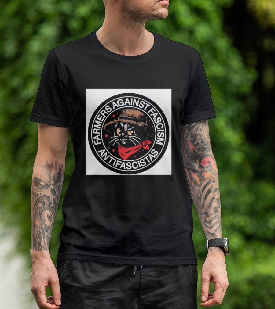 Farmers Against Fascism Antifascistas Cat Straw Hat Red Bandana T-Shirt