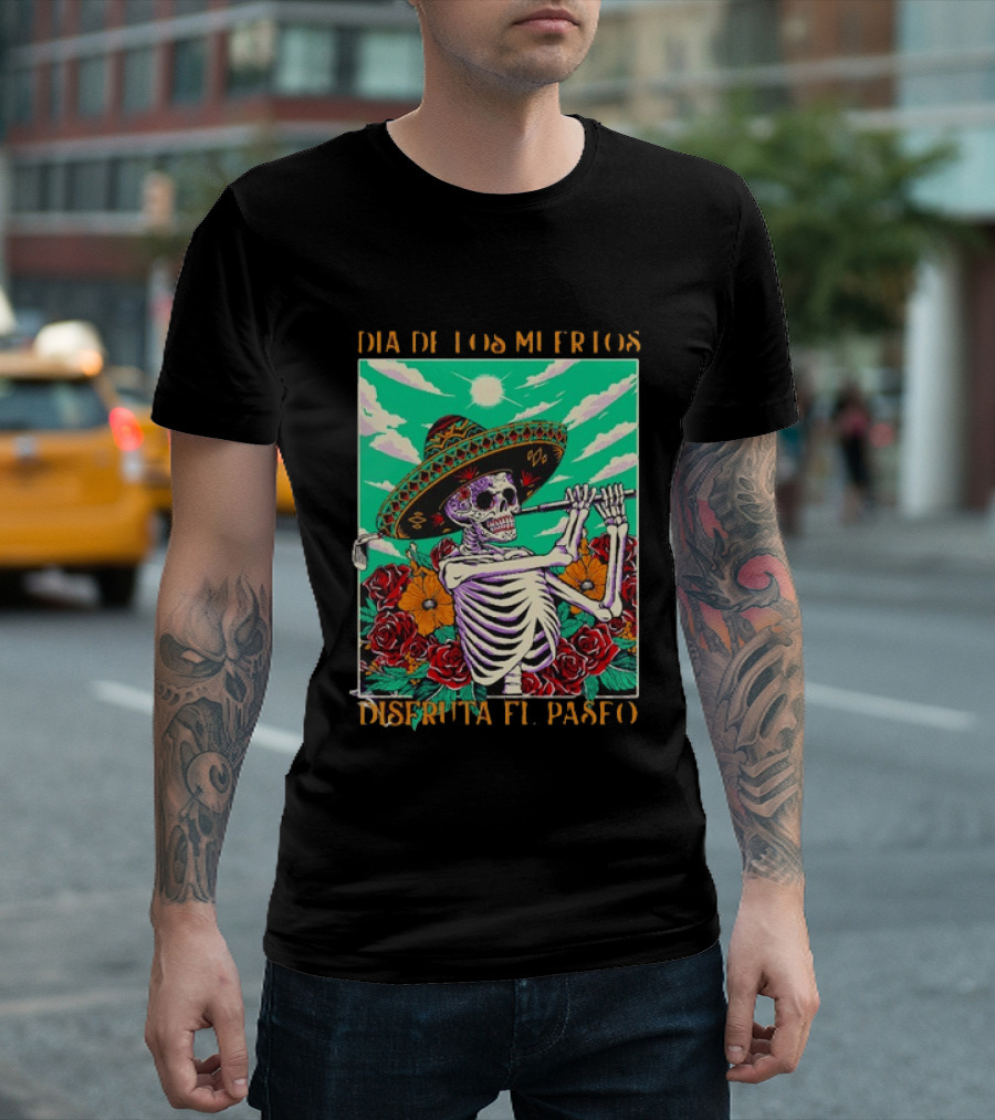 Calavera Golfer Día De Los Muertos Sombrero Flores Disfruta El Paseo T-Shirt