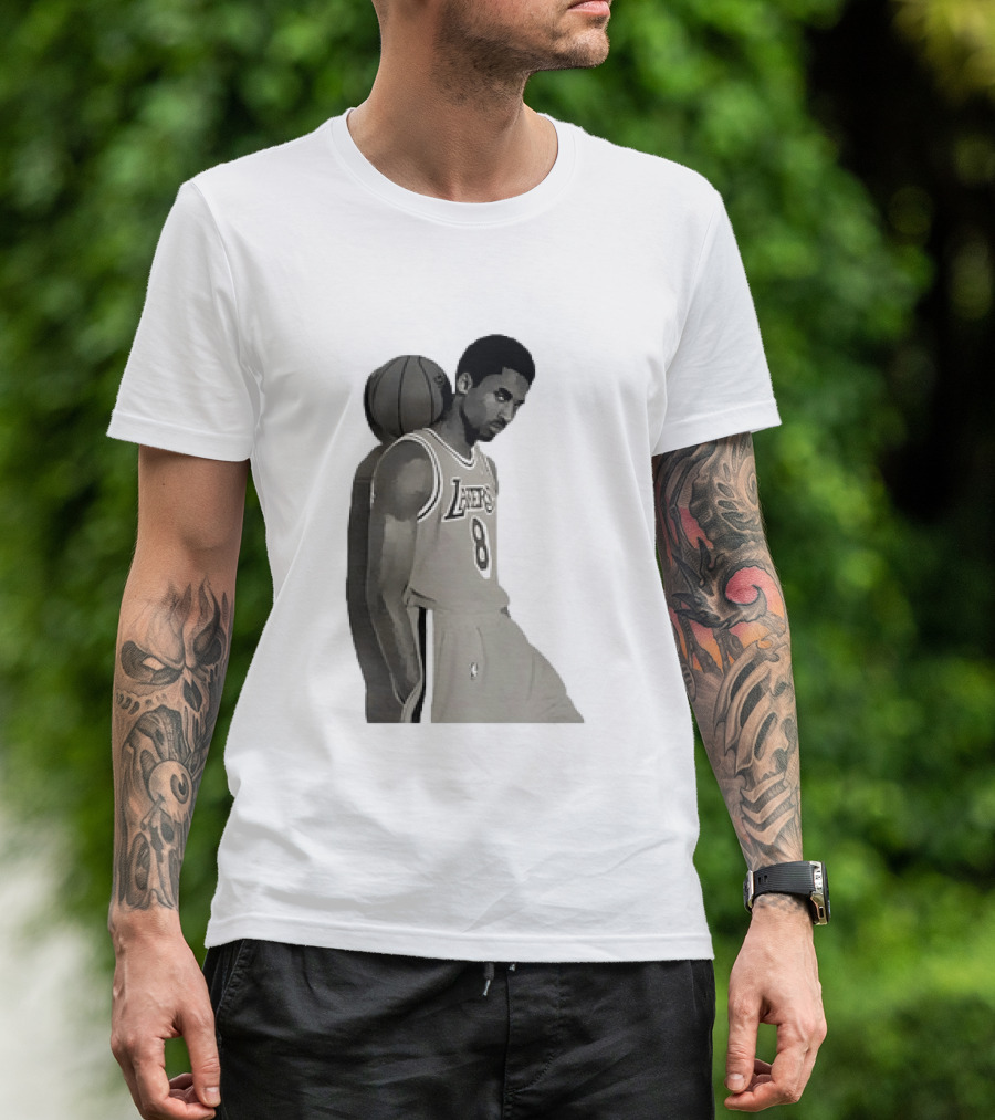 Kobe Bryant LA Lakers NBA Legend Iconic Number 8 T-Shirt