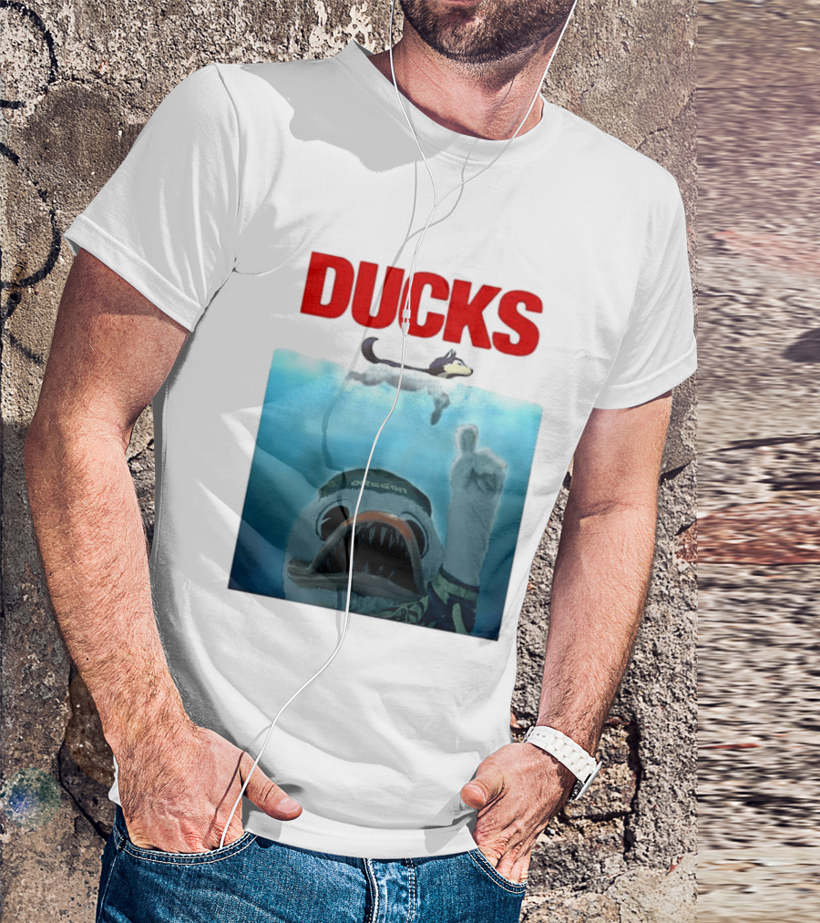 Oregon Ducks Jaws Parody With Washington Huskies Rivalry T-Shirt