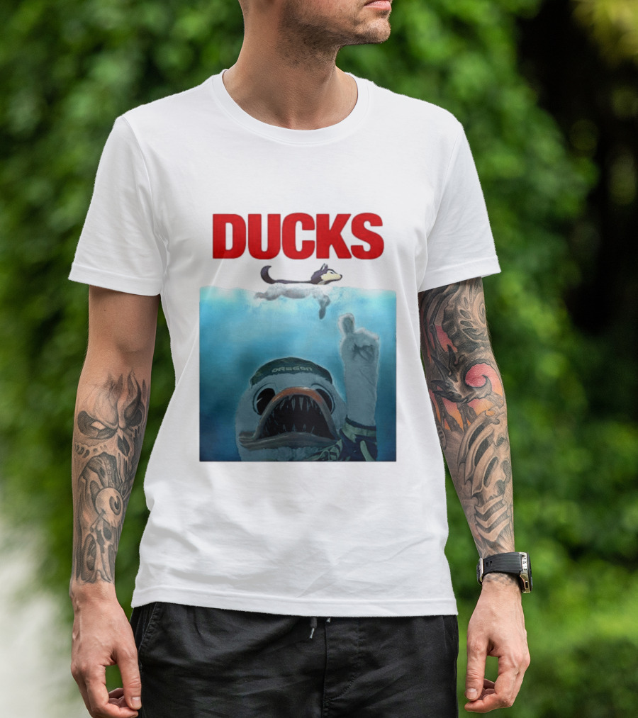 Oregon Ducks Jaws Parody With Washington Huskies Rivalry T-Shirt