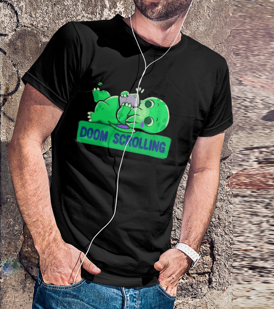 Doom Scrolling Cthulhu Lovecraft Monster With Smartphone T-Shirt