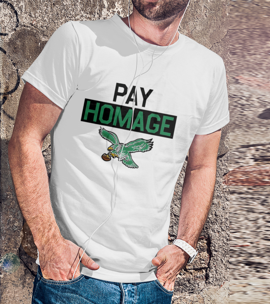 Pay Homage Philadelphia Eagles Football Vintage Eagle Carrying Football T-Shirt
