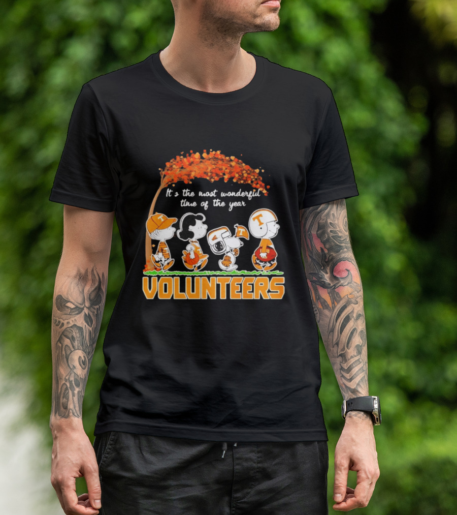 Peanuts Characters Tennessee Volunteers It's The Most Wonderful Time Of The Year T-Shirt