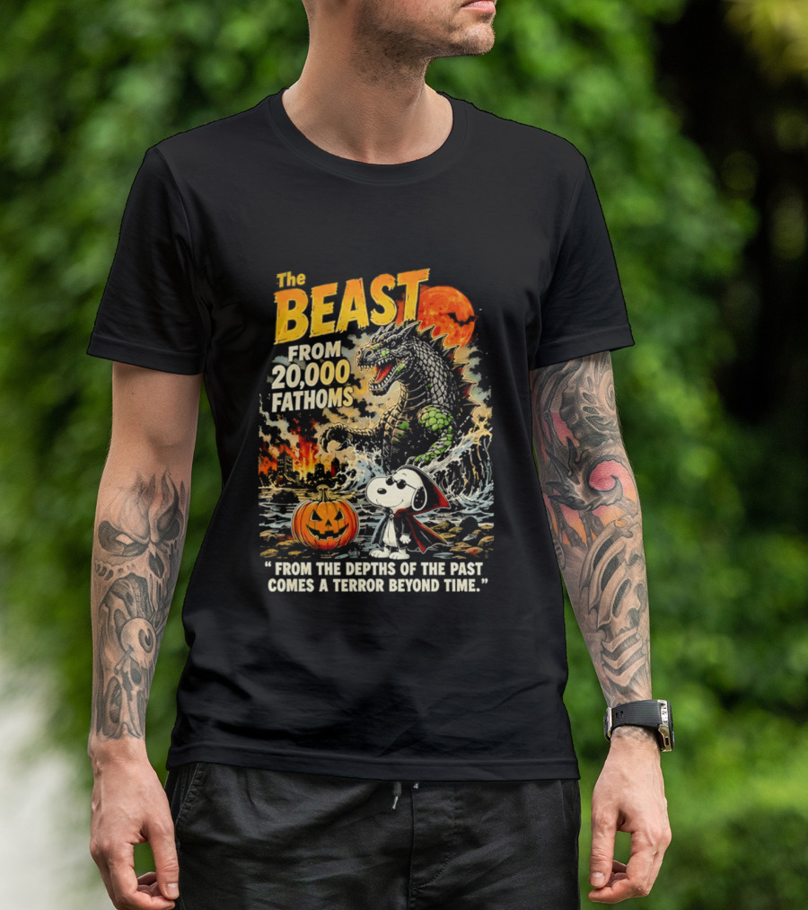 Snoopy And The Beast From 20000 Fathoms Halloween Pumpkin Terror T-Shirt