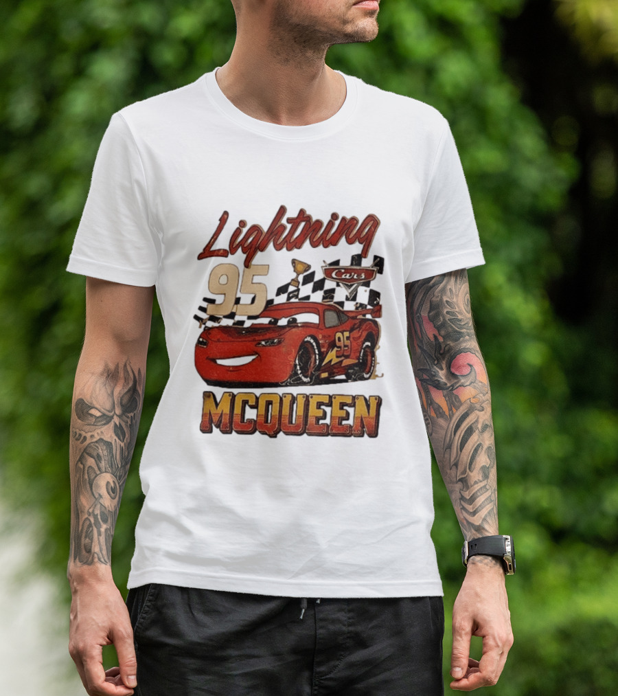 Lightning McQueen 95 Cars Trophy Checkered Flags Disney Pixar T-Shirt