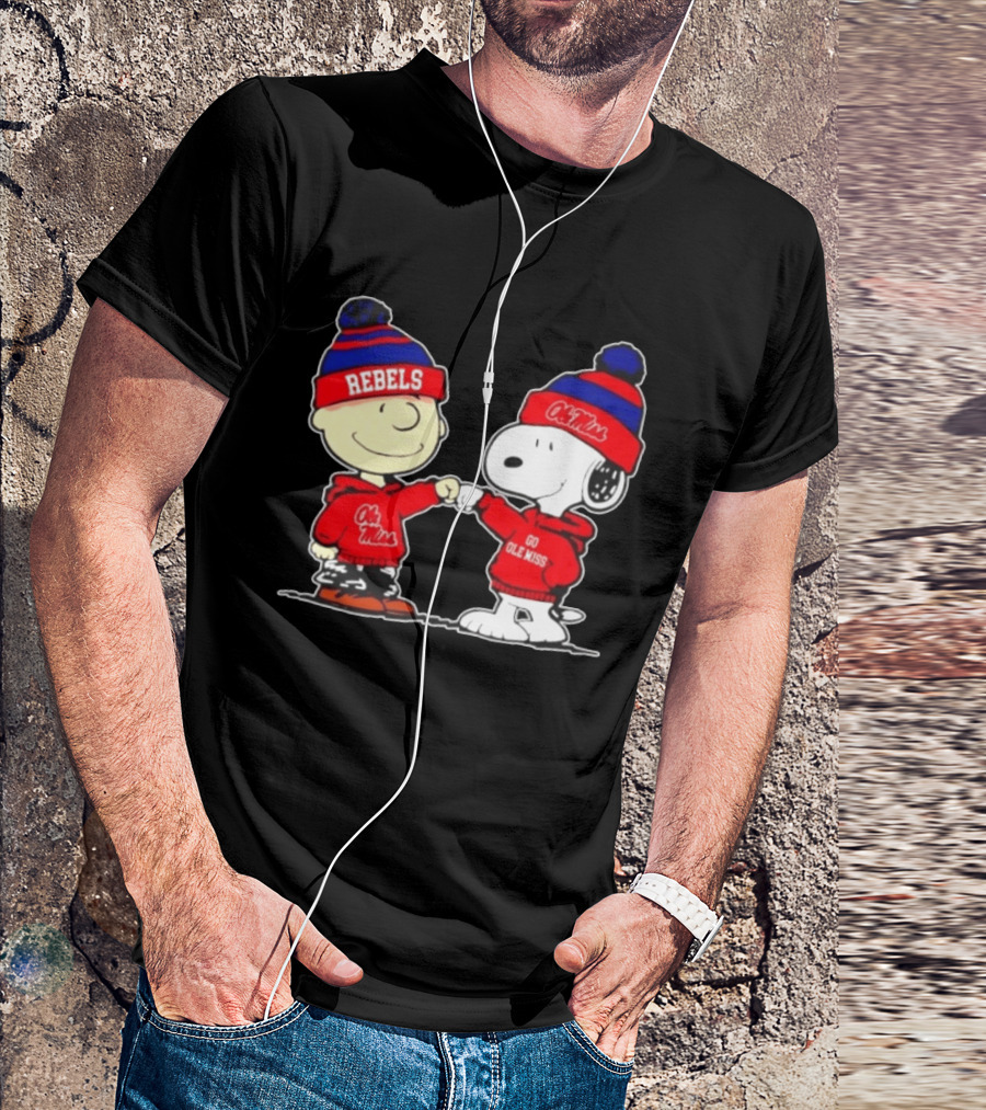 Ole Miss Rebels Snoopy Charlie Brown Fist Bump Go Ole Miss T-Shirt