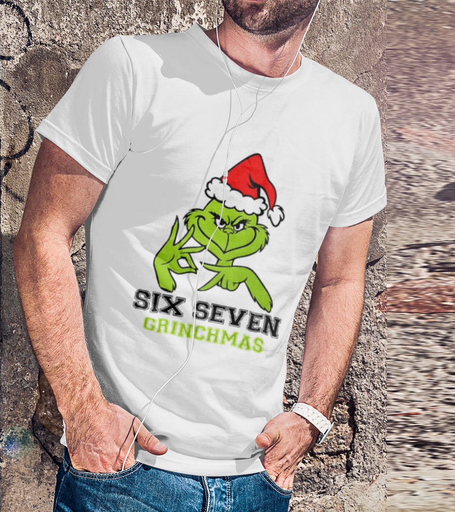Grinch Santa Hat Six Seven Grinchmas Christmas 2025 Festive T-Shirt