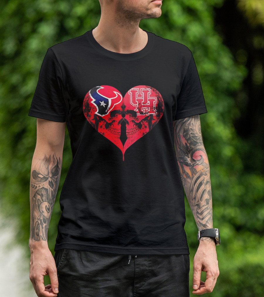 Houston Texans University Of Houston Cougars Heart Shaped Skulls Football Fans T-Shirt