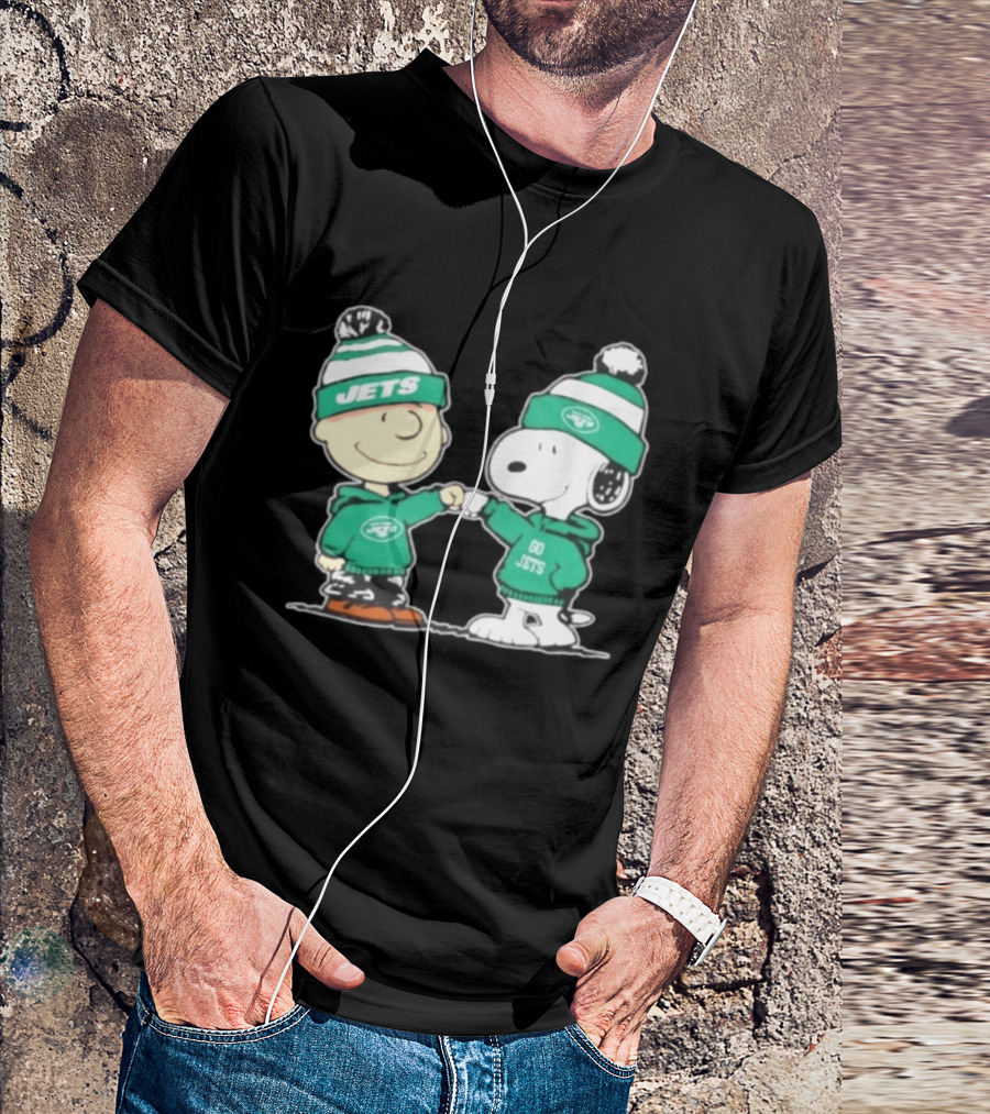 Original Peanuts Charlie Brown Snoopy New York Jets Fist Bump Go Jets Football T-Shirt