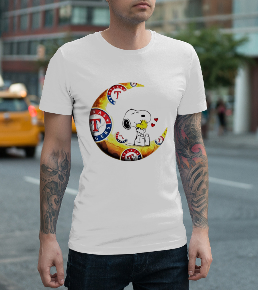 Snoopy Woodstock Texas Rangers Moon Baseball Fan Celebration T-Shirt