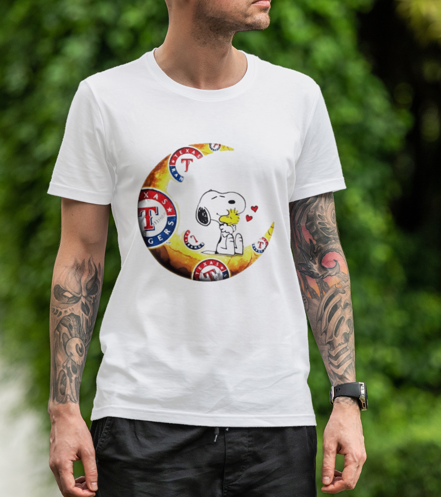 Snoopy Woodstock Texas Rangers Moon Baseball Fan Celebration T-Shirt