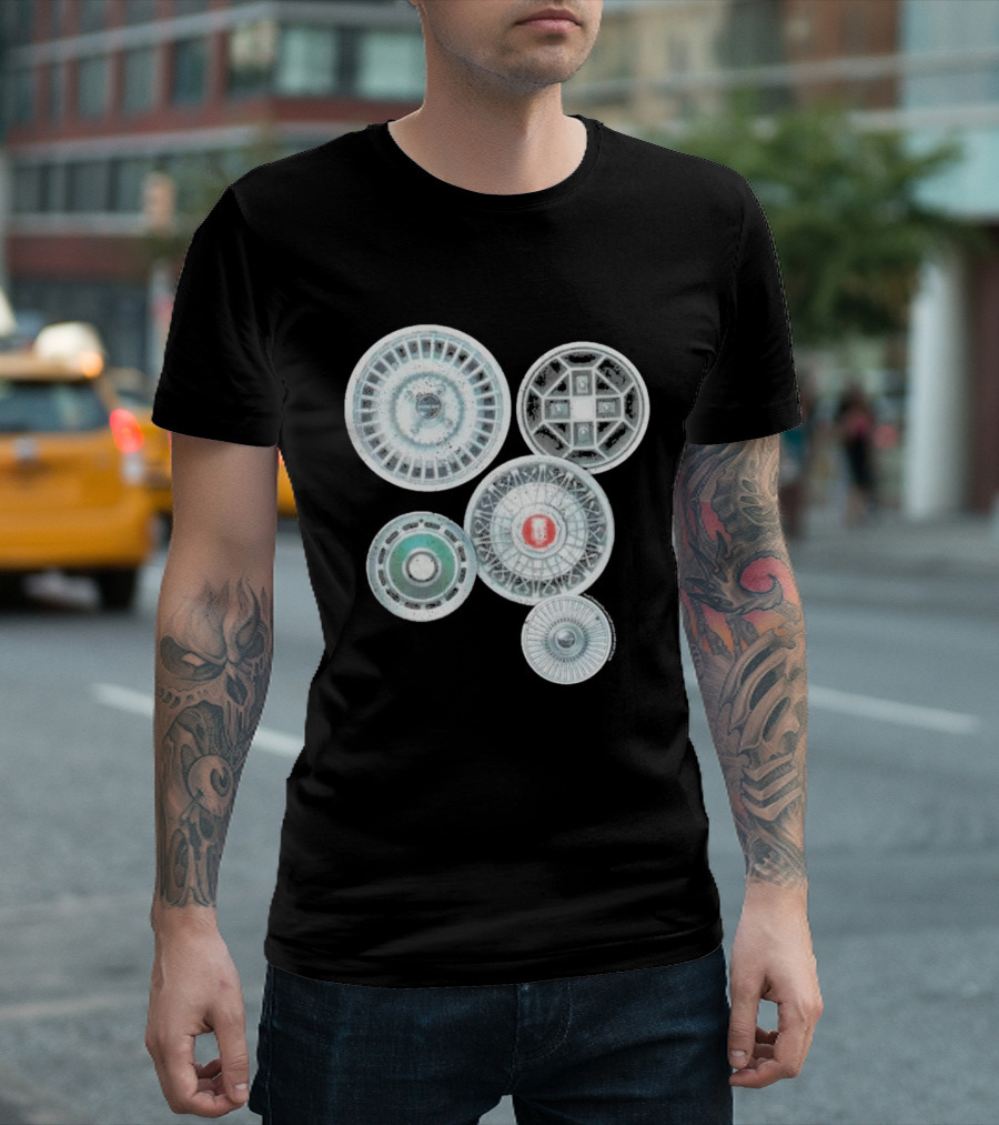 Vintage Ford Hubcaps Collection Classic Car Enthusiast Retro Wheels T-Shirt