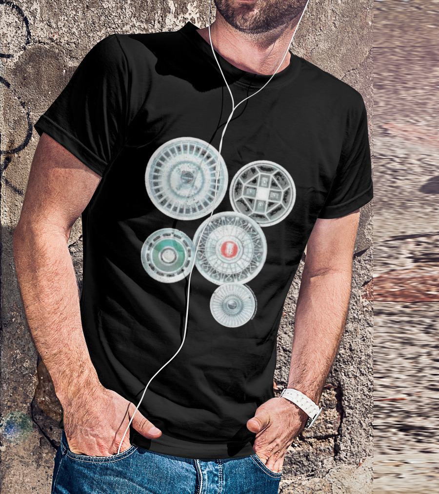 Vintage Ford Hubcaps Collection Classic Car Enthusiast Retro Wheels T-Shirt
