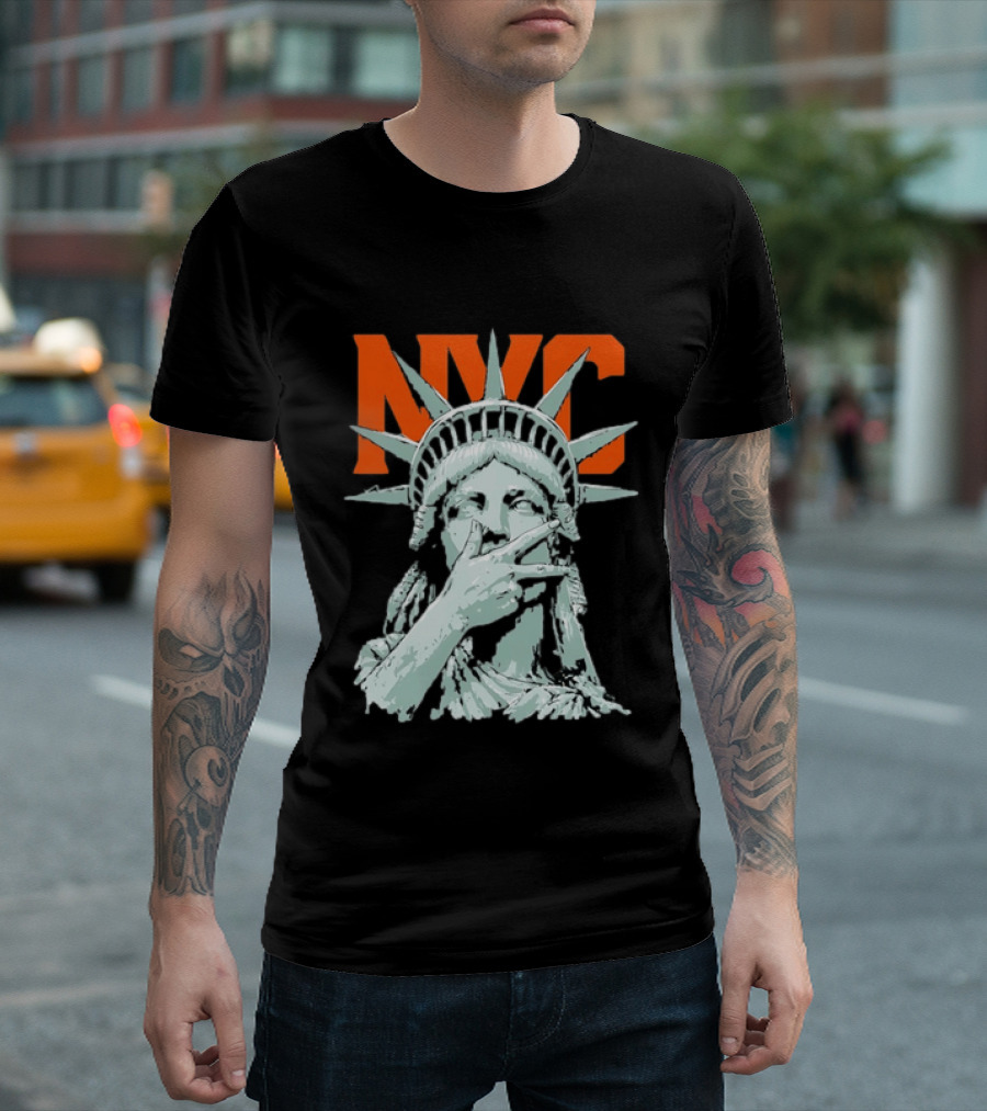 NYC Statue Of Liberty Peace Gesture Iconic Liberty T-Shirt