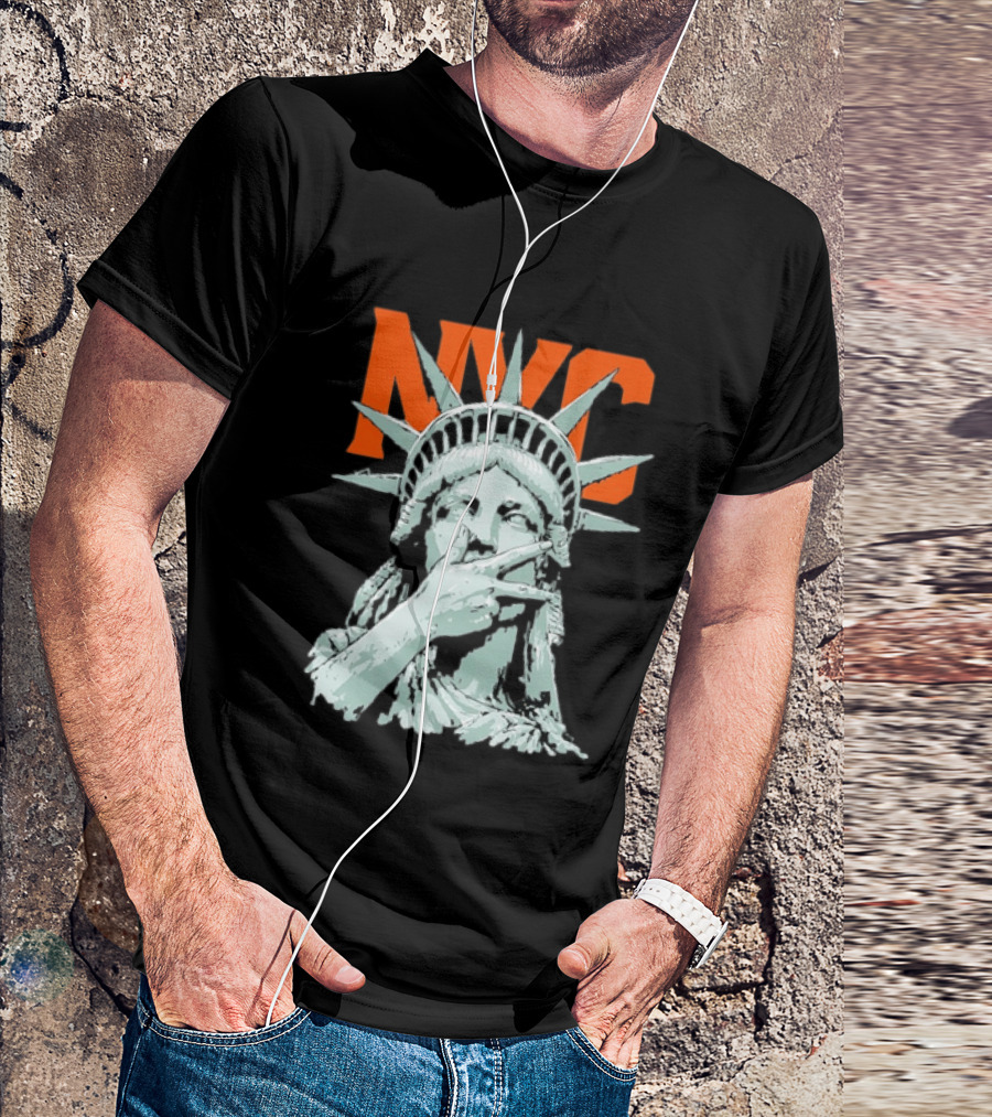 NYC Statue Of Liberty Peace Gesture Iconic Liberty T-Shirt