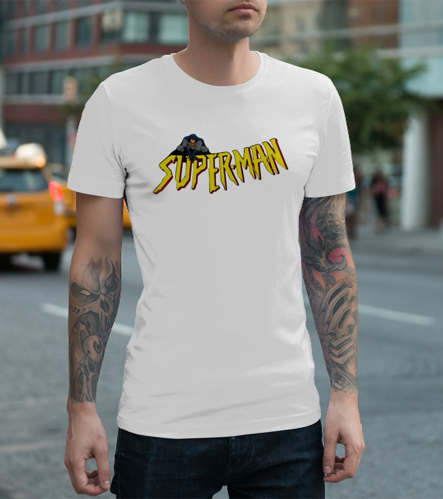 Batman Crouching On Superman Lettering DC Comics T-Shirt