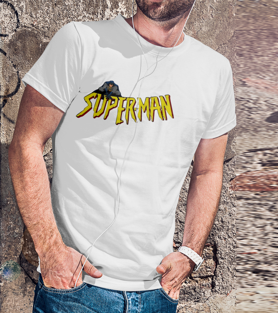 Batman Crouching On Superman Lettering DC Comics T-Shirt