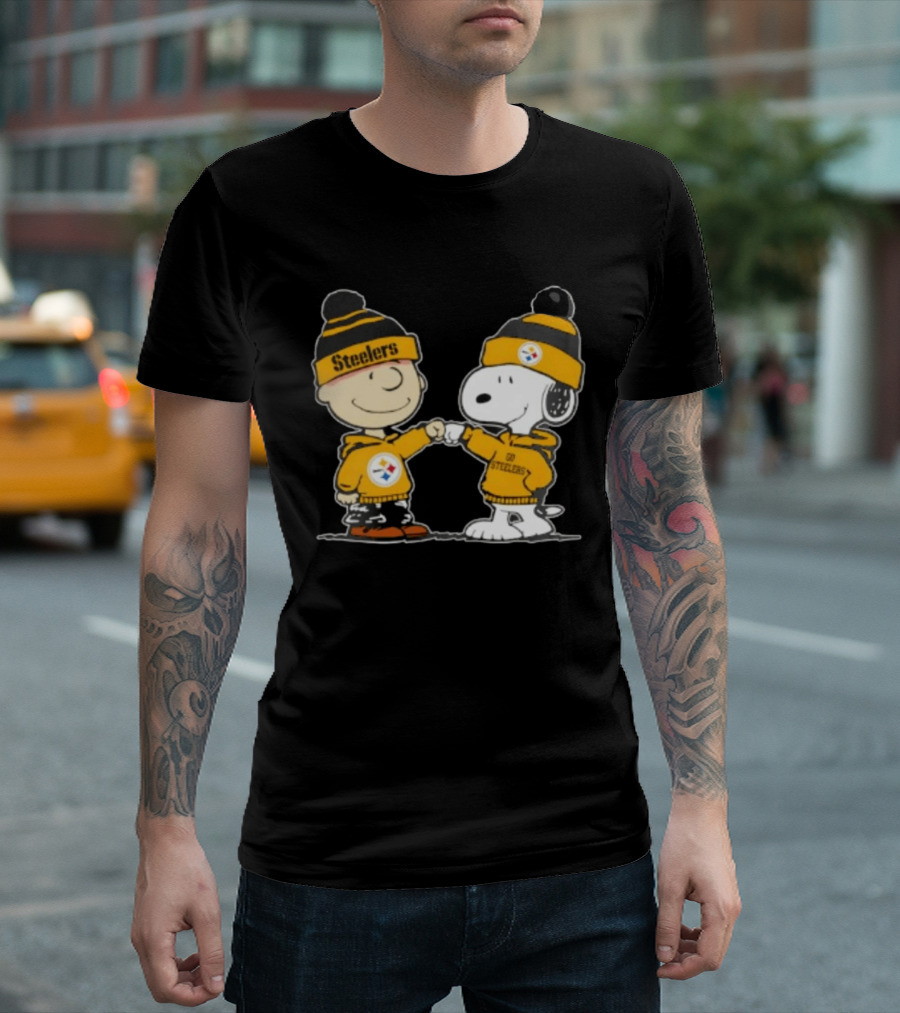 Charlie Brown Snoopy Steelers Best Friends Team Spirit T-Shirt