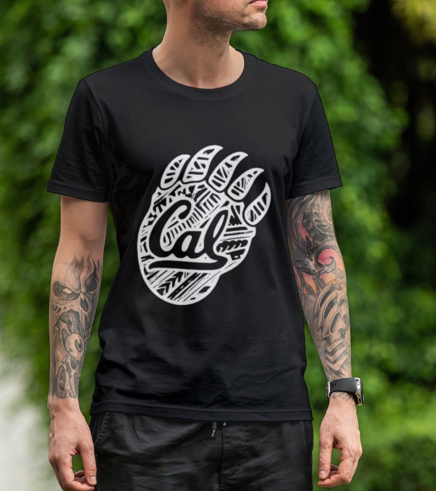 Trending Chicago Bears Football Bear Paw Cal T-Shirt