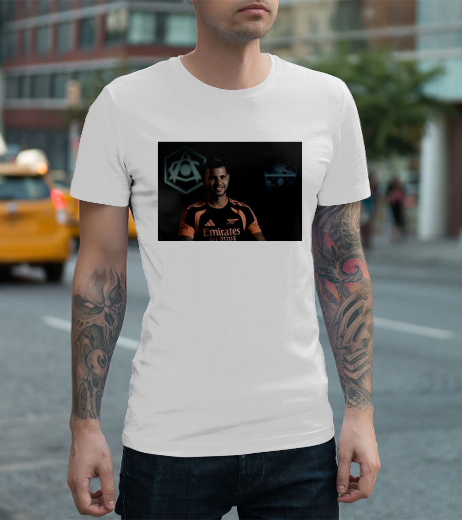 Emirates Fly Better Arsenal Move Ambitions Guimarães SOPHIA T-Shirt