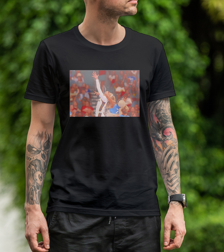 Chennedy Carter 7 Intense Matchup Chicago Sky Vs Indiana Fever Basketball Action T-Shirt