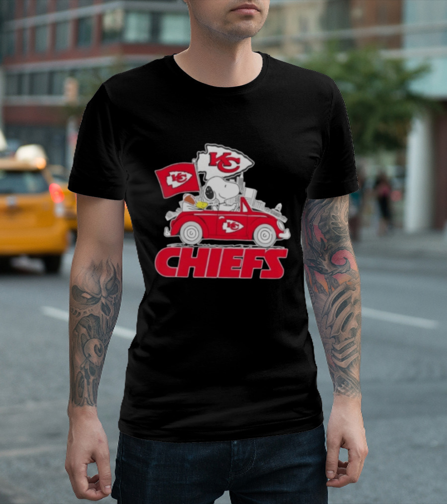 Snoopy Driving Kansas City Chiefs Car With Skyline And Flag T-Shirt