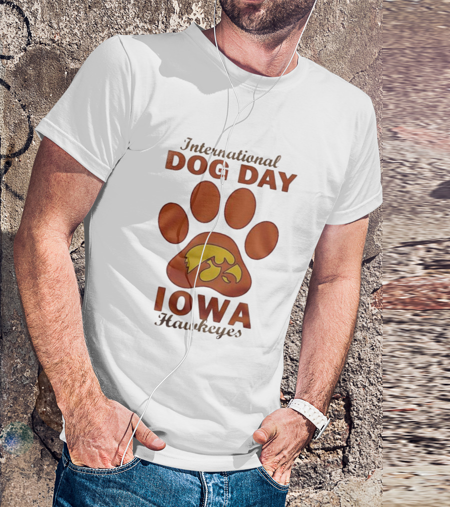 International Dog Day Iowa Hawkeyes Paw Print T-Shirt