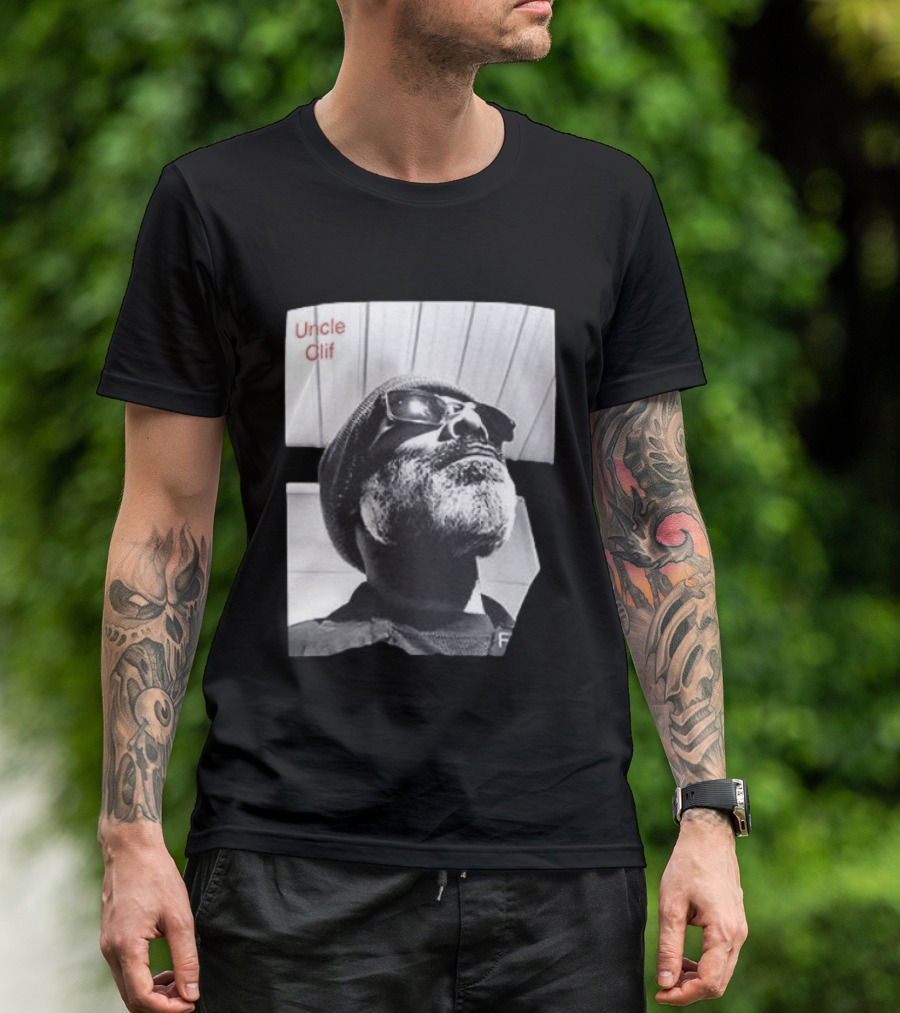 Uncle Clif Bring Back Common Sense Vintage Style Black And White Bearded Man In Sunglasses T-Shirt