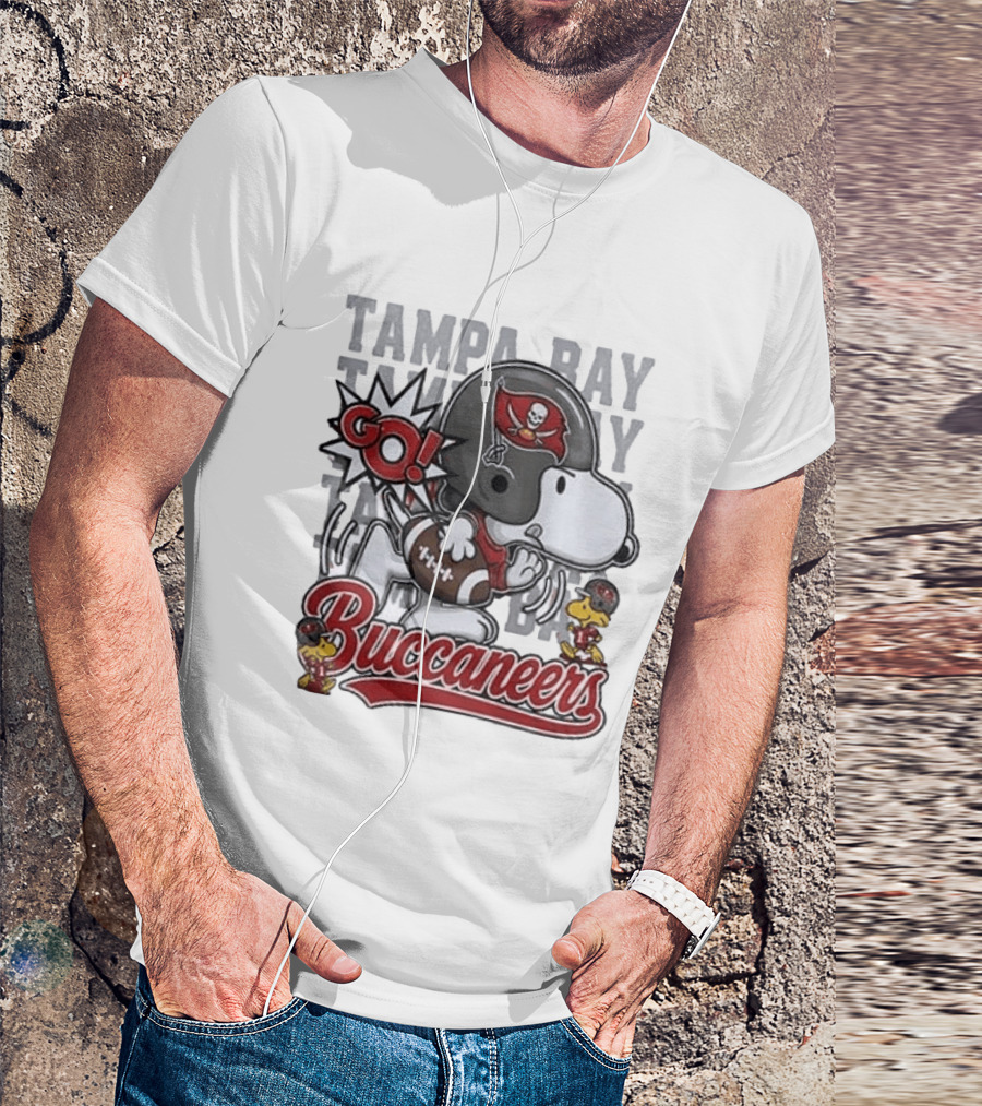 Tampa Bay Buccaneers Go Snoopy Football Peanuts Huddle T-Shirt