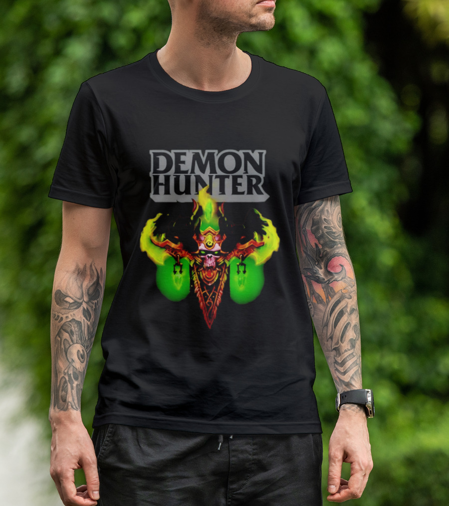 Demon Hunter Skull World Of Warcraft Emblem With Green Flame Accents T-Shirt