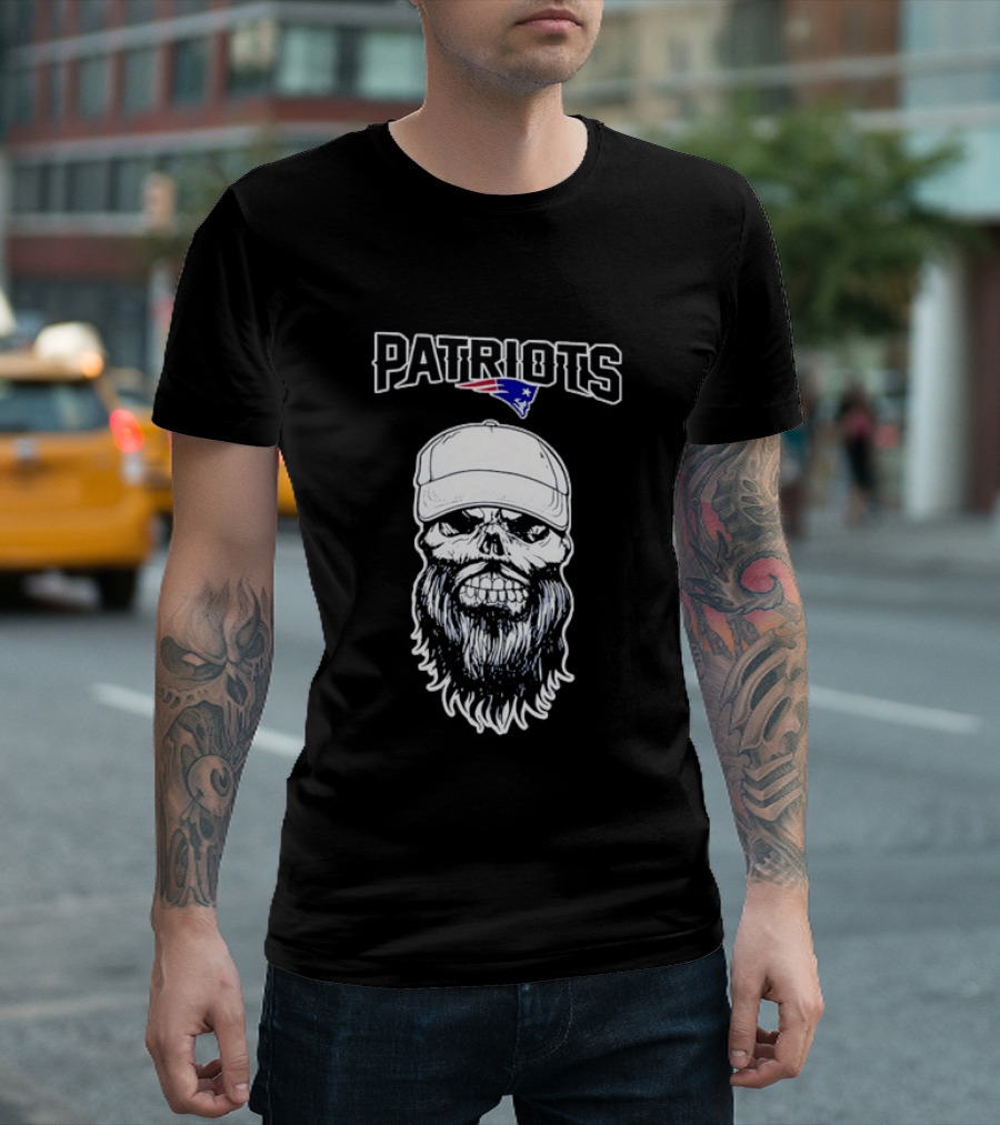 Patriots Bearded Skull With Cap Football Fan T-Shirt