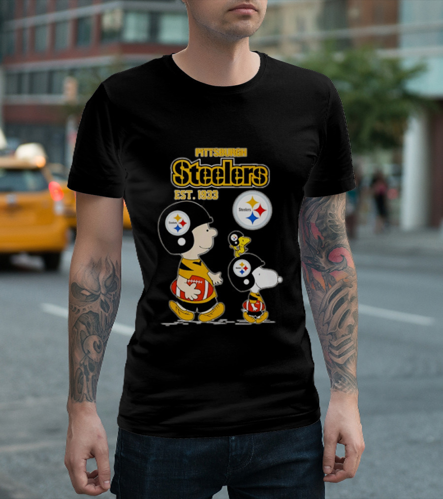Pittsburgh Steelers Peanuts Charlie Brown Snoopy Football Est 1933 T-Shirt