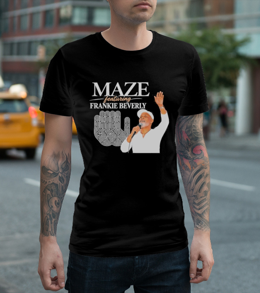 Maze Featuring Frankie Beverly White Outfit Microphone Performance Iconic Image T-Shirt