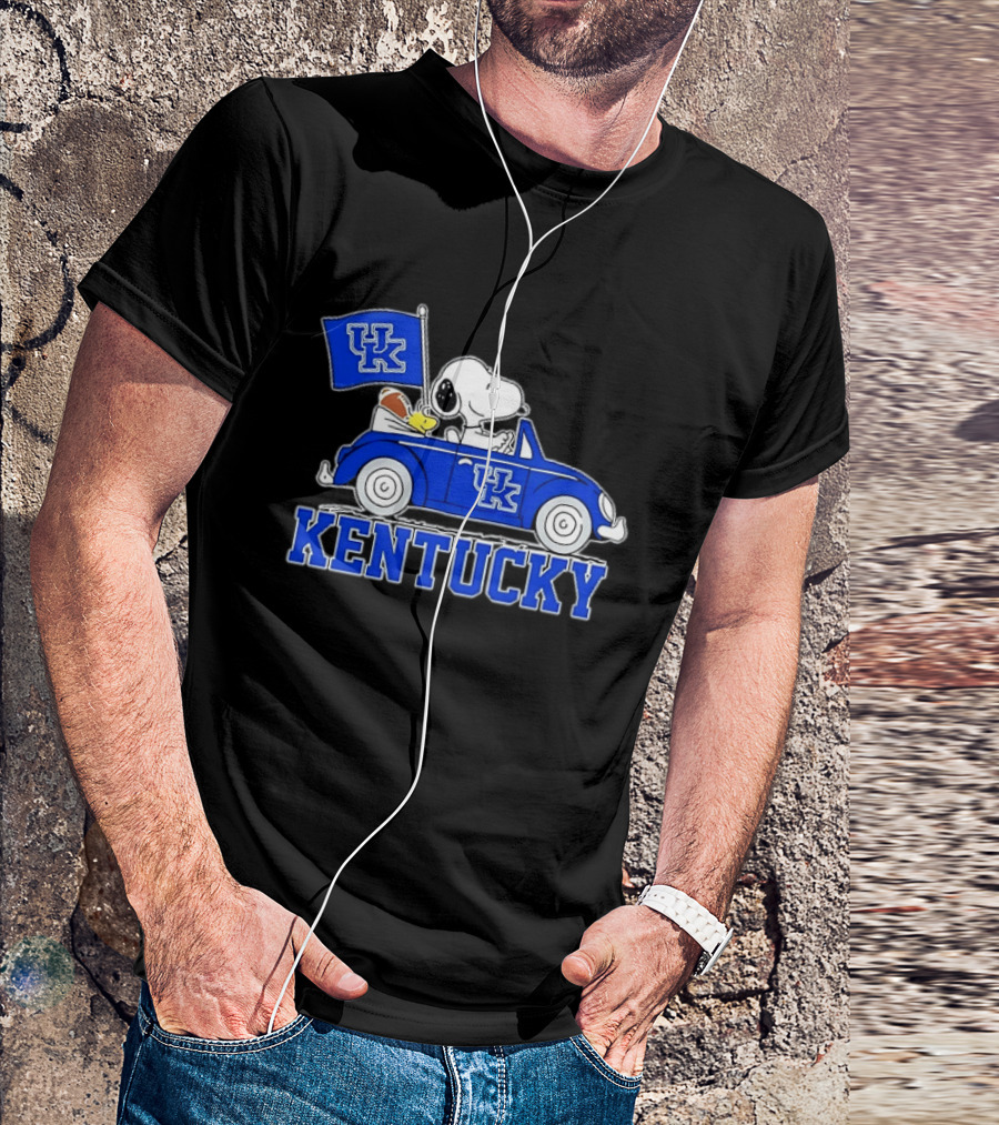 UK Wildcats Snoopy Driving Car With Kentucky Banner T-Shirt