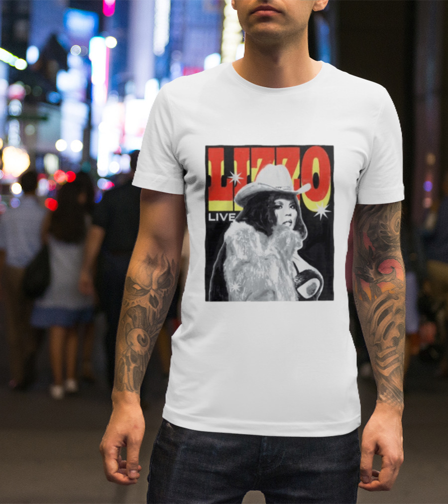 Lizzo Live Houston Mar 06 Texan Style Fur Coat Hat T-Shirt
