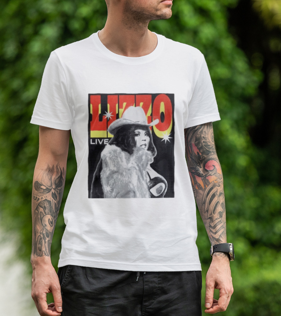 Lizzo Live Houston Mar 06 Texan Style Fur Coat Hat T-Shirt
