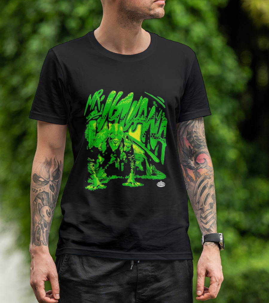 Mr Iguana AAA Lucha Libre Wrestler Crouching Masked Green Creature T-Shirt
