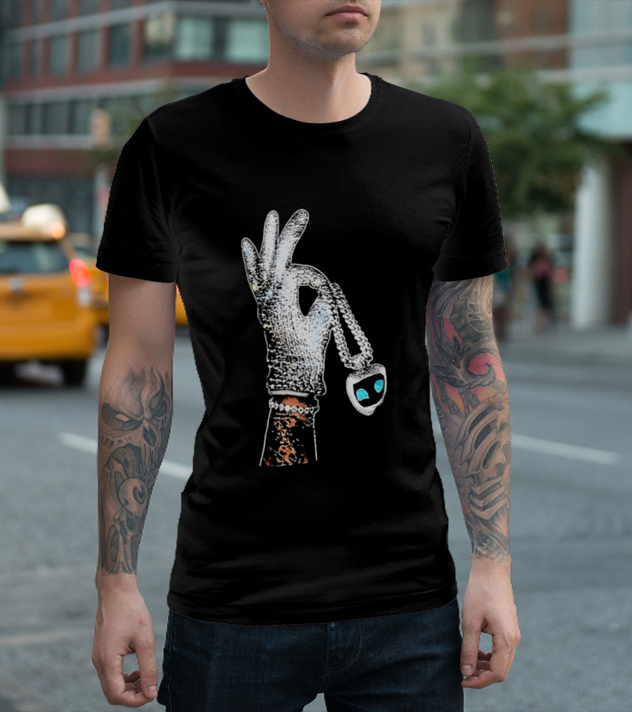 King Of Pop Sequin Glove Holding Alien Pendant T-Shirt