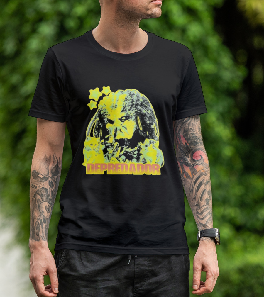 Depredador Predator Sci Fi With Kittens And Stars T-Shirt
