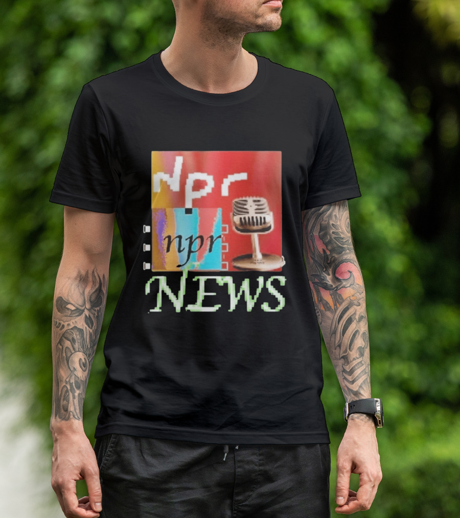 NPR News Public Radio Microphone Icon Podcast T-Shirt