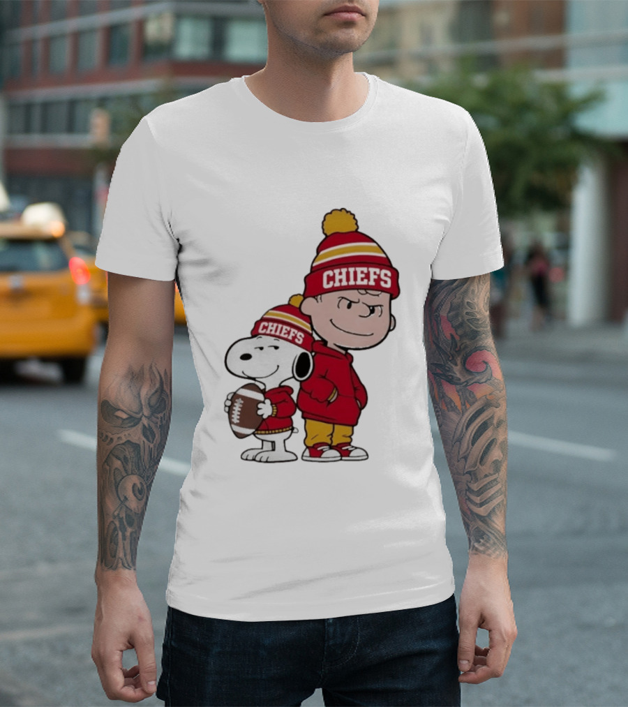 Snoopy And Charlie Brown Chiefs Football Fans Kansas City Chiefs T-Shirt